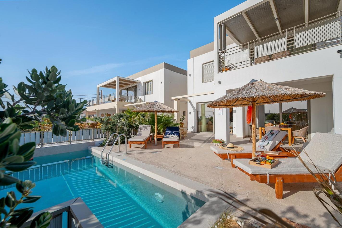 Ammokrinos Luxury Homes,150M From The Beach Kalamaki  Exterior photo
